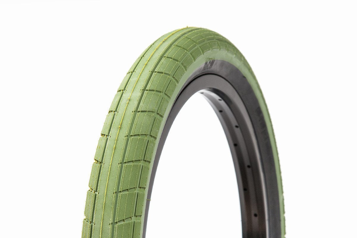 BSD Donnasqueak Tires